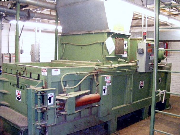 CONTINENTAL Horizontal Baler, 28x55x45" bale.