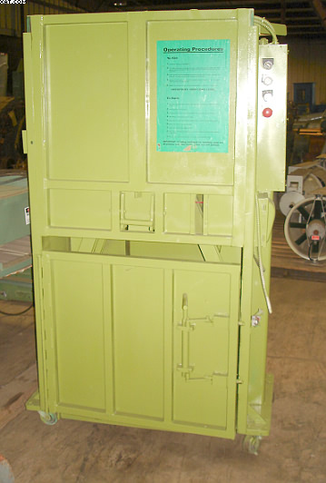 UNKNOWN MAKE - Scissor type Vertical baler,  24" x 36" x 20"
