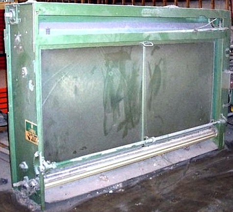 HERGETH Chute Feeds, 96" wide.