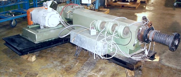 STERLING Extruder, 2.5" x 28:1 L/D, 25 hp.