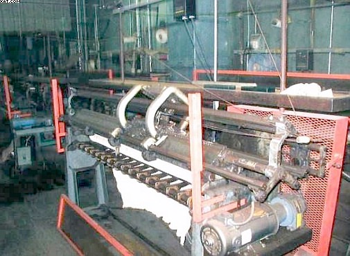 UNIVERSAL 60" Flat Bed Knitters, 4 cut, 1970s yr,