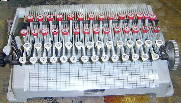 BOBBIO Dobby Pattern Punch - Italia