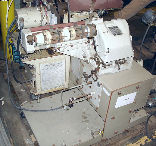 LEESONA 968 Winder, single pedestal,