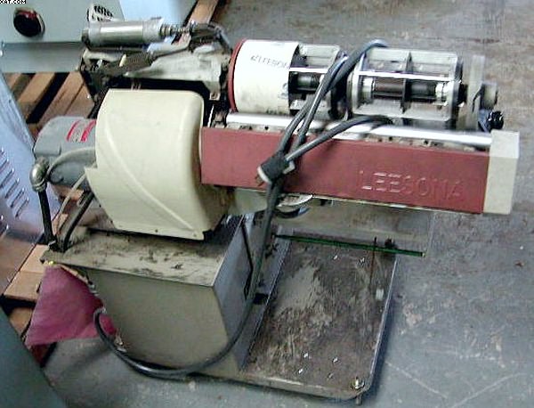 LEESONA 967 Precision Take-up Winder, single spindle pedestal.